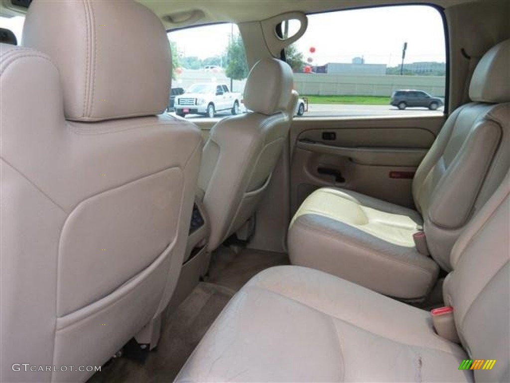 2004 Suburban 1500 - Sport Red Metallic / Tan/Neutral photo #12