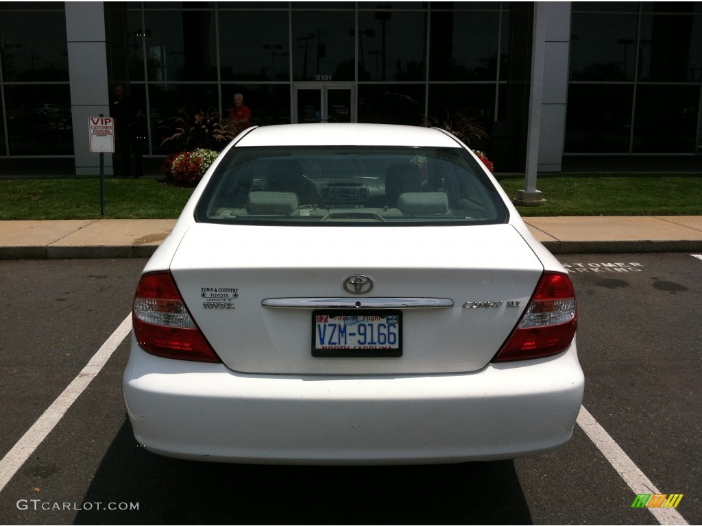 2003 Camry XLE - Super White / Stone photo #5