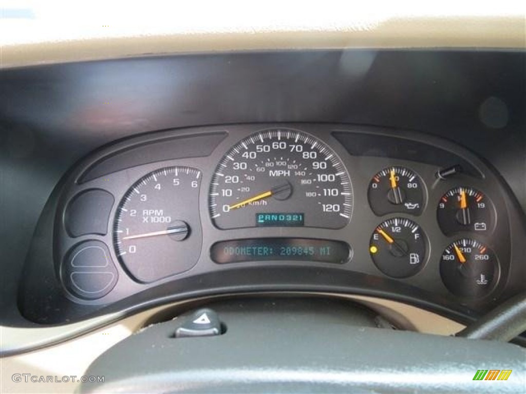 2004 Suburban 1500 - Sport Red Metallic / Tan/Neutral photo #17