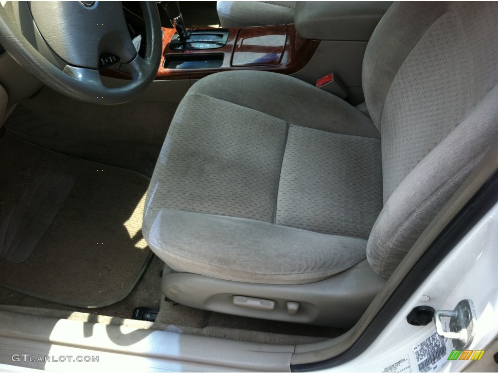 2003 Camry XLE - Super White / Stone photo #8