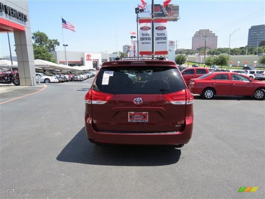 2011 Sienna XLE - Salsa Red Pearl / Light Gray photo #6