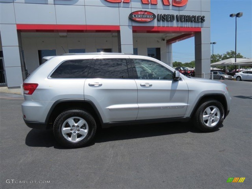2013 Grand Cherokee Laredo - Bright Silver Metallic / Black photo #8