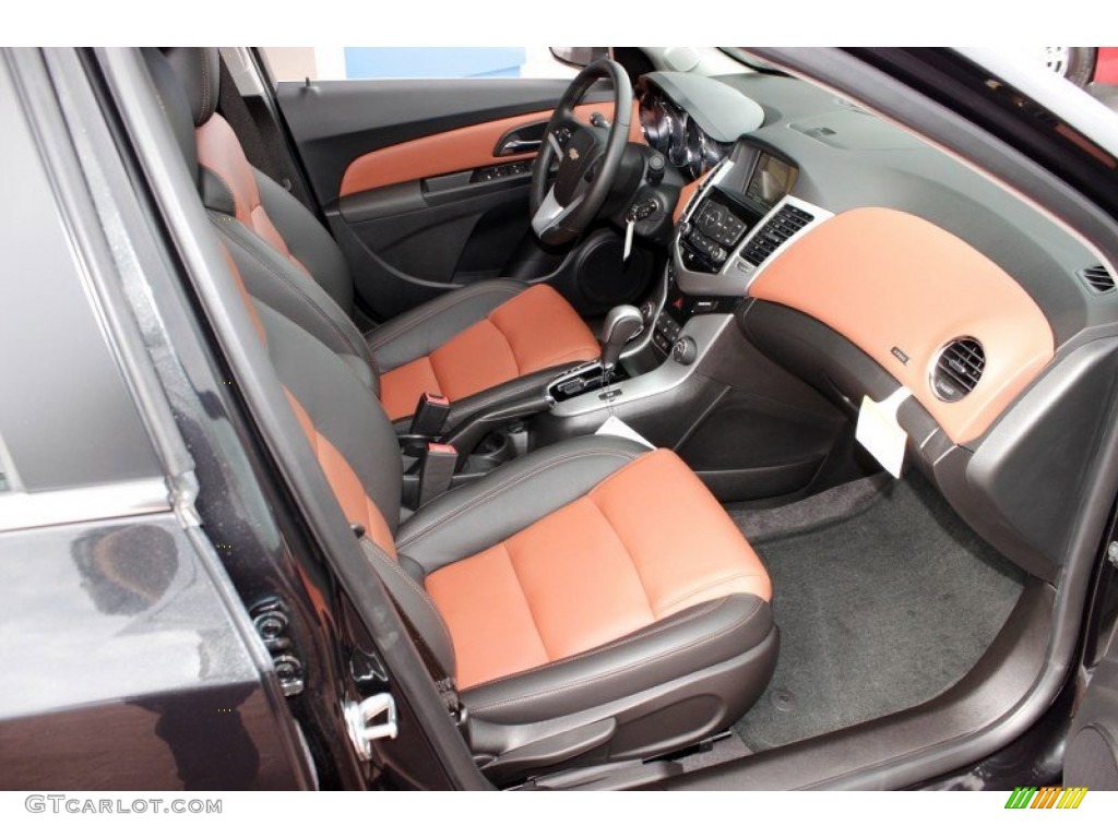 2013 Chevrolet Cruze LT/RS Front Seat Photos