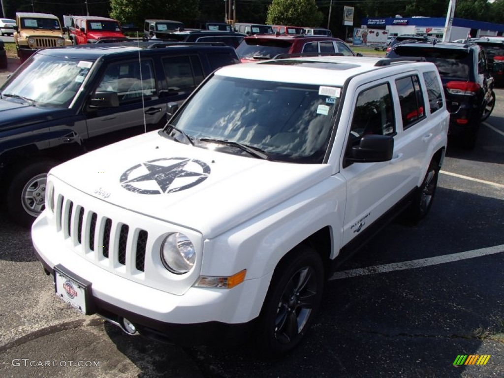 2014 Patriot Freedom Edition - Bright White / Freedom Edition Dark Slate Gray/Silver Stitching photo #1