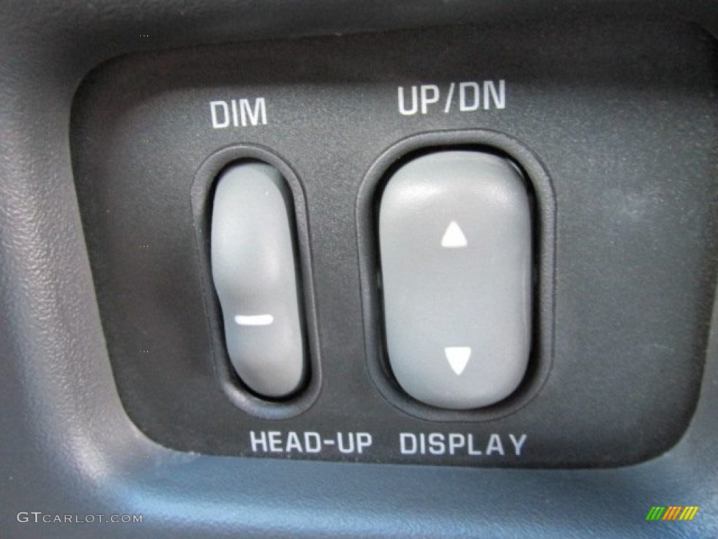 2003 Pontiac Grand Prix GT Sedan Controls Photos