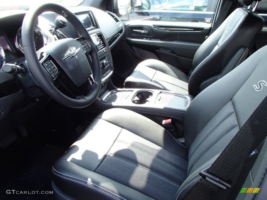 S Black Interior 2013 Chrysler Town & Country S Photo #84139605
