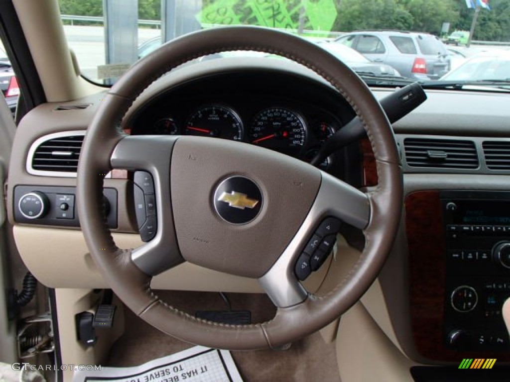 2011 Suburban LT 4x4 - Gold Mist Metallic / Light Cashmere/Dark Cashmere photo #18