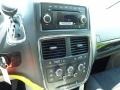 True Blue Pearl - Grand Caravan SXT Photo No. 19