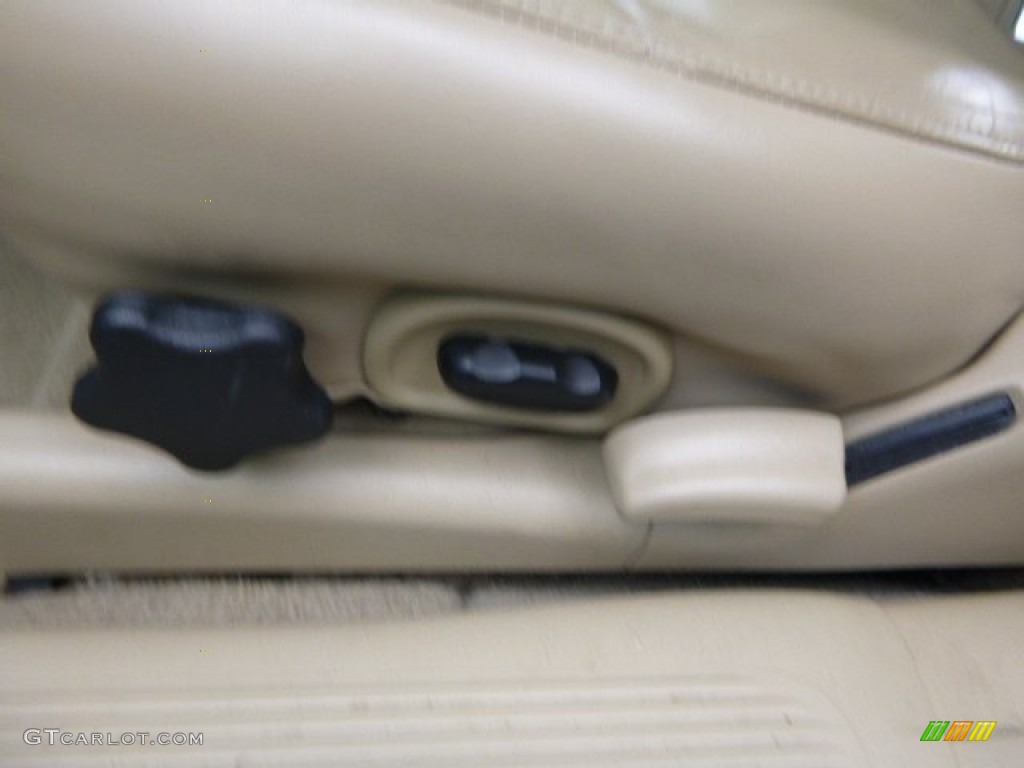 2005 LeSabre Custom - Sagemist Green Metallic / Light Cashmere photo #12