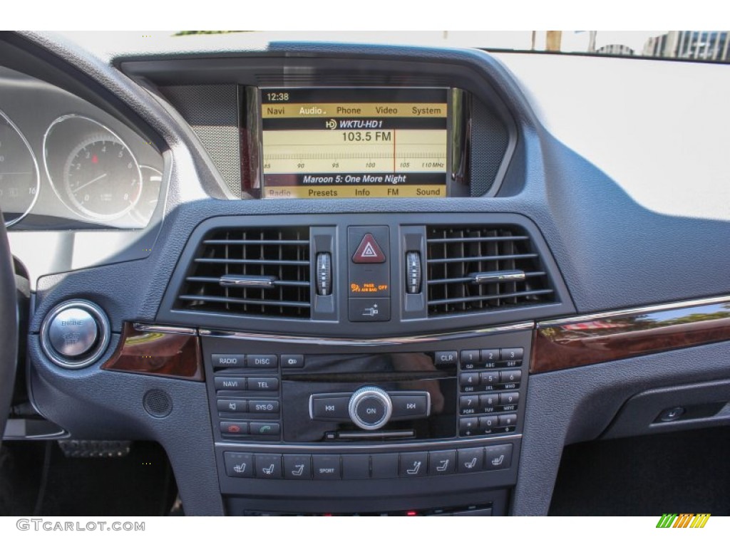 2011 Mercedes-Benz E 550 Cabriolet Controls Photo #84144693