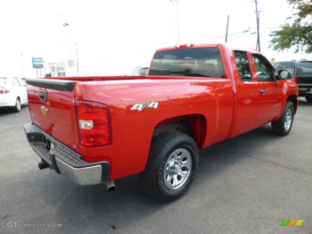 2011 Silverado 1500 LS Extended Cab 4x4 - Victory Red / Dark Titanium photo #7