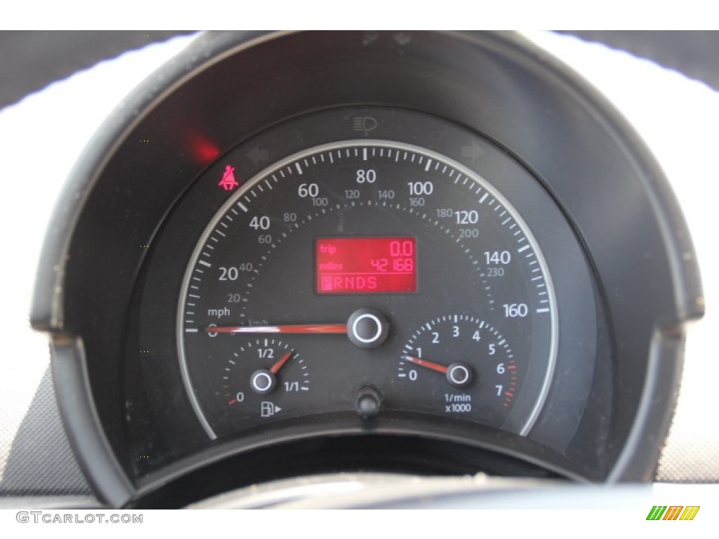 2009 Volkswagen New Beetle 2.5 Blush Edition Convertible Gauges Photos