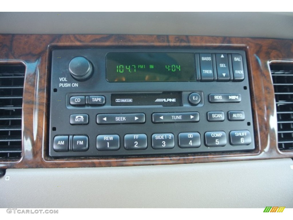 2000 Lincoln Town Car Signature Audio System Photos