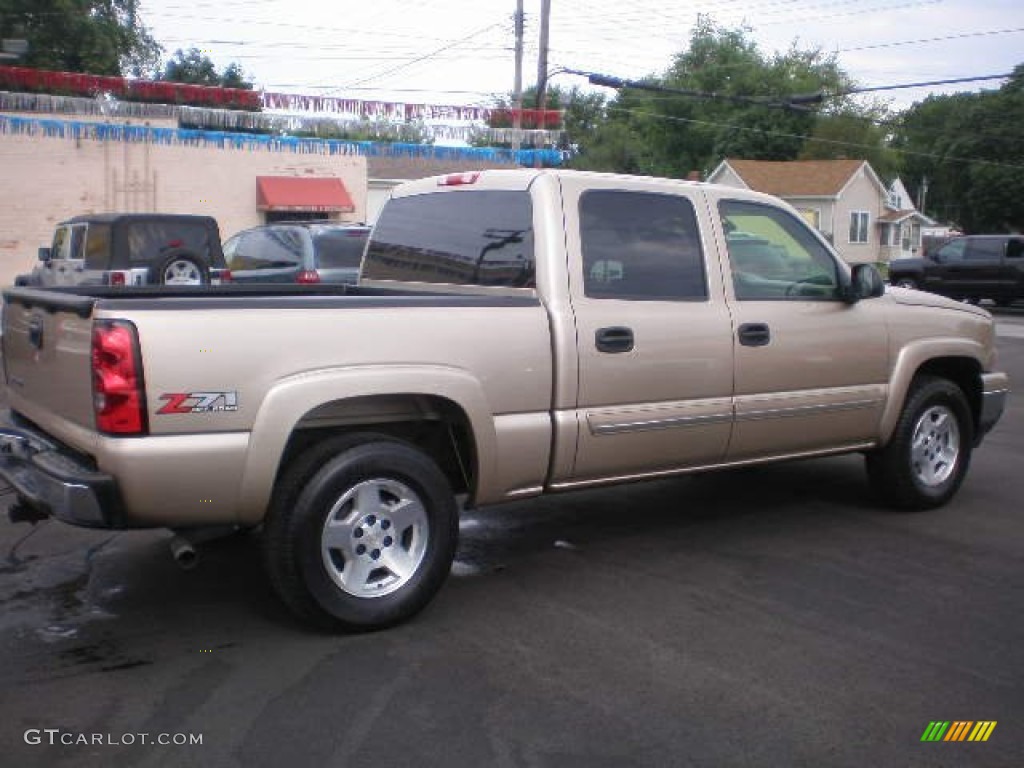 2006 Silverado 1500 Z71 Crew Cab 4x4 - Sandstone Metallic / Tan photo #17