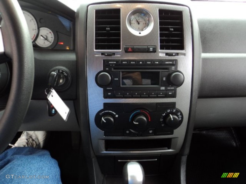 2006 300 Touring - Magnesium Pearlcoat / Dark Slate Gray/Light Graystone photo #6