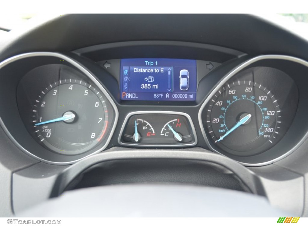 2014 Ford Focus SE Sedan Gauges Photo #84155757