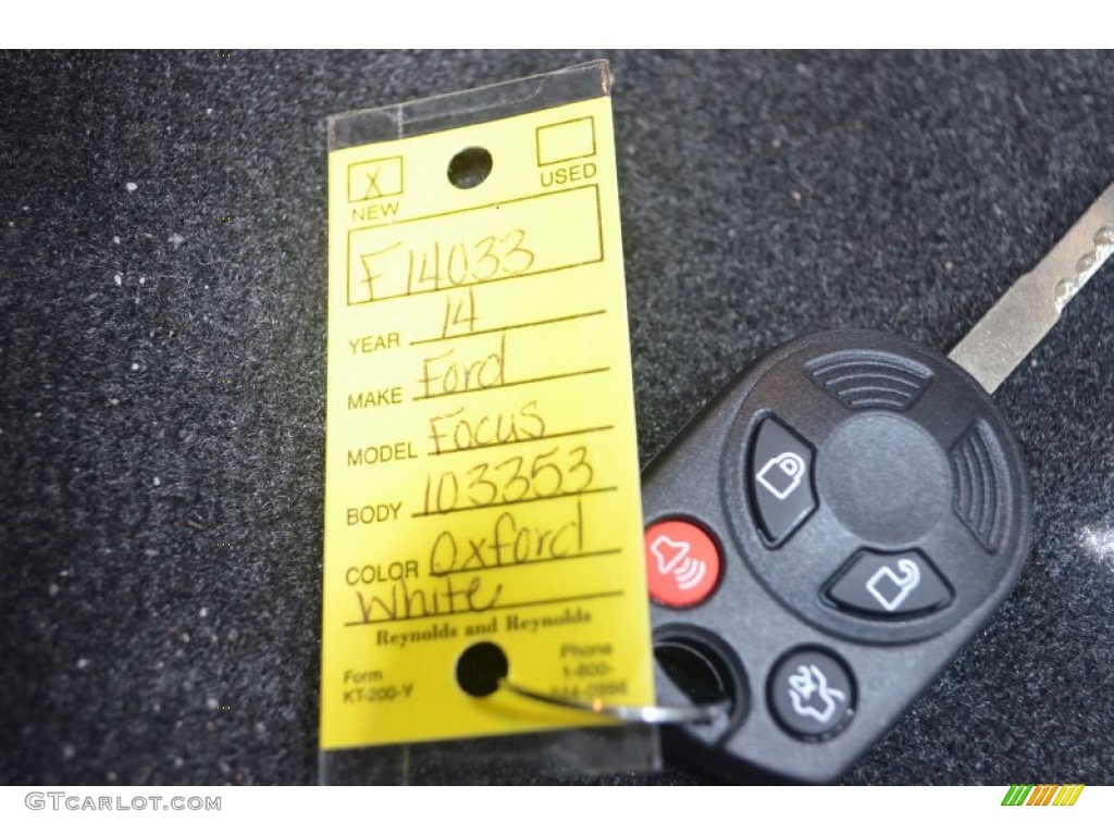 2014 Ford Focus SE Sedan Keys Photo #84155802