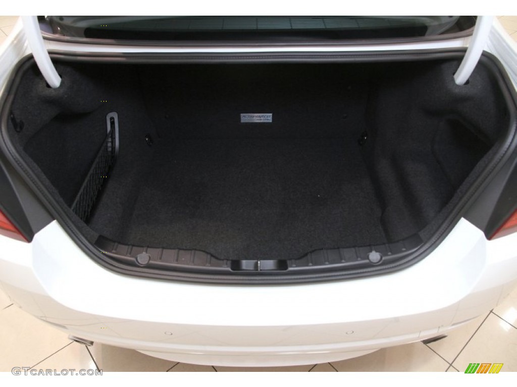 2013 BMW 5 Series ActiveHybrid 5 Trunk Photo #84156060
