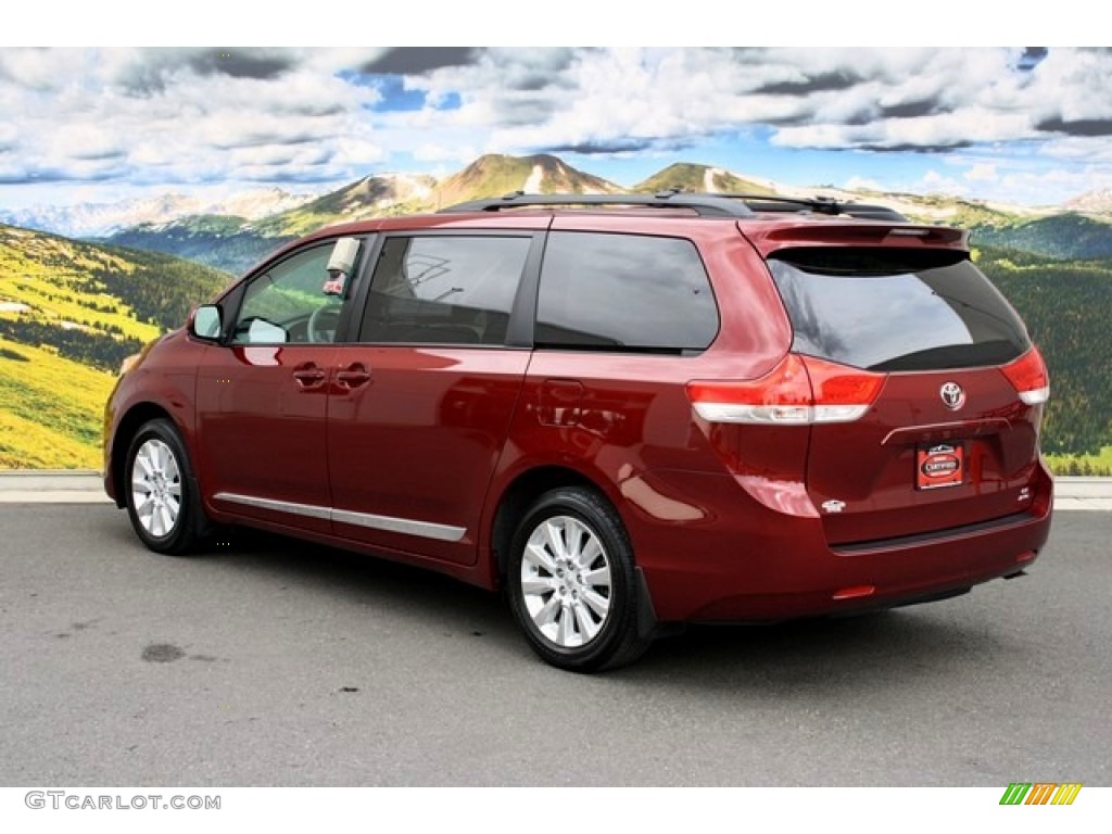 2013 Sienna LE AWD - Salsa Red Pearl / Light Gray photo #3
