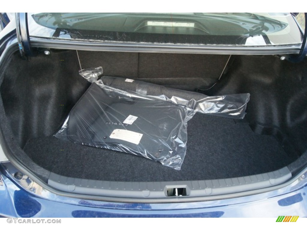 2013 Toyota Corolla L Trunk Photos