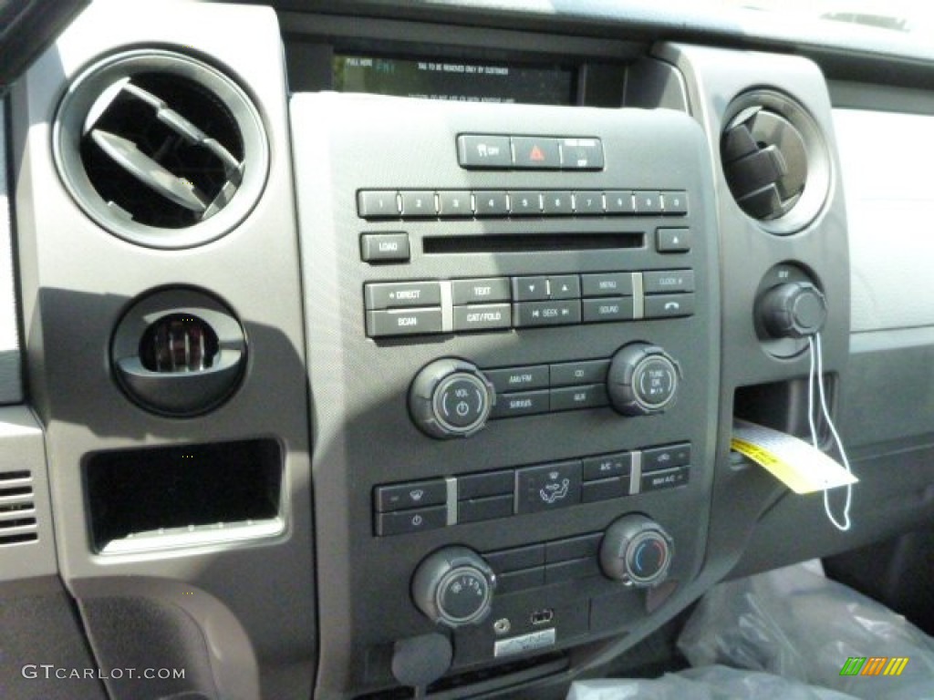 2013 Ford F150 XL Regular Cab Controls Photo #84162469