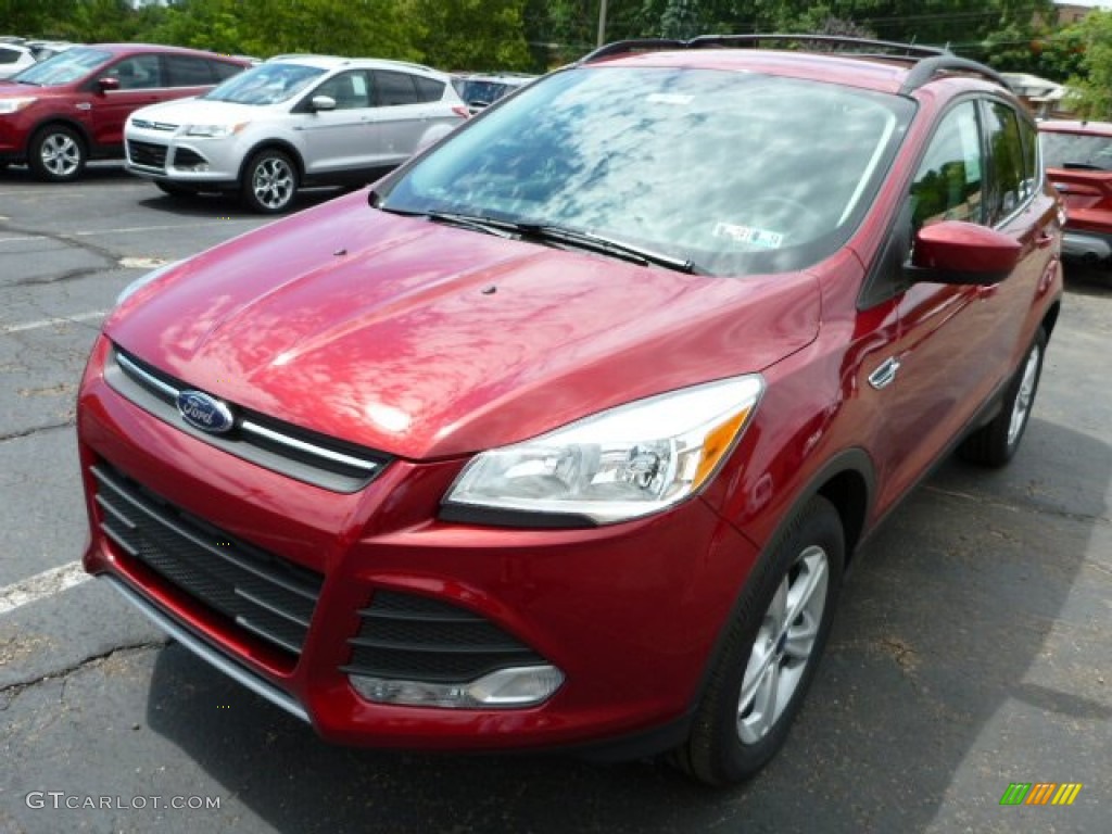 2014 Escape SE 2.0L EcoBoost 4WD - Ruby Red / Charcoal Black photo #5