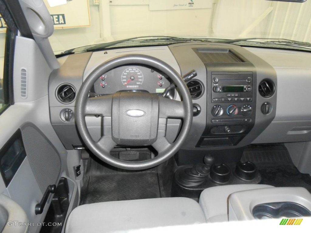 2004 F150 STX SuperCab 4x4 - Silver Metallic / Medium/Dark Flint photo #17