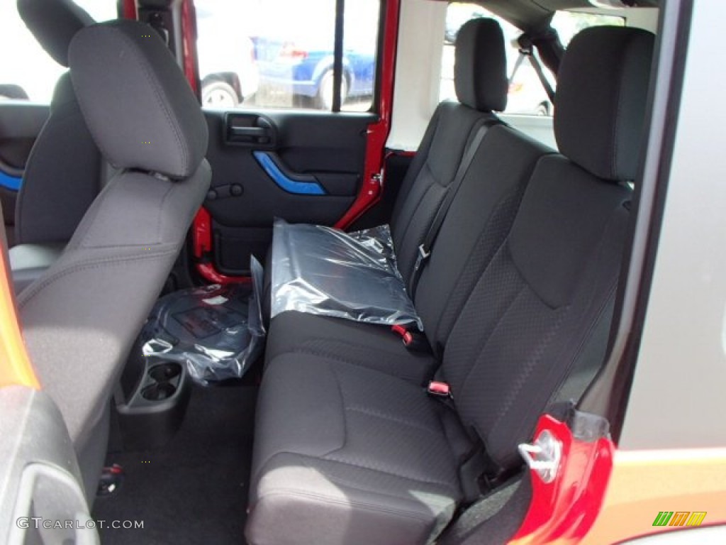 2014 Jeep Wrangler Unlimited Sport 4x4 Rear Seat Photo #84167010