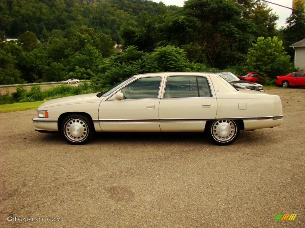 1996 DeVille Sedan - White / Beige photo #2