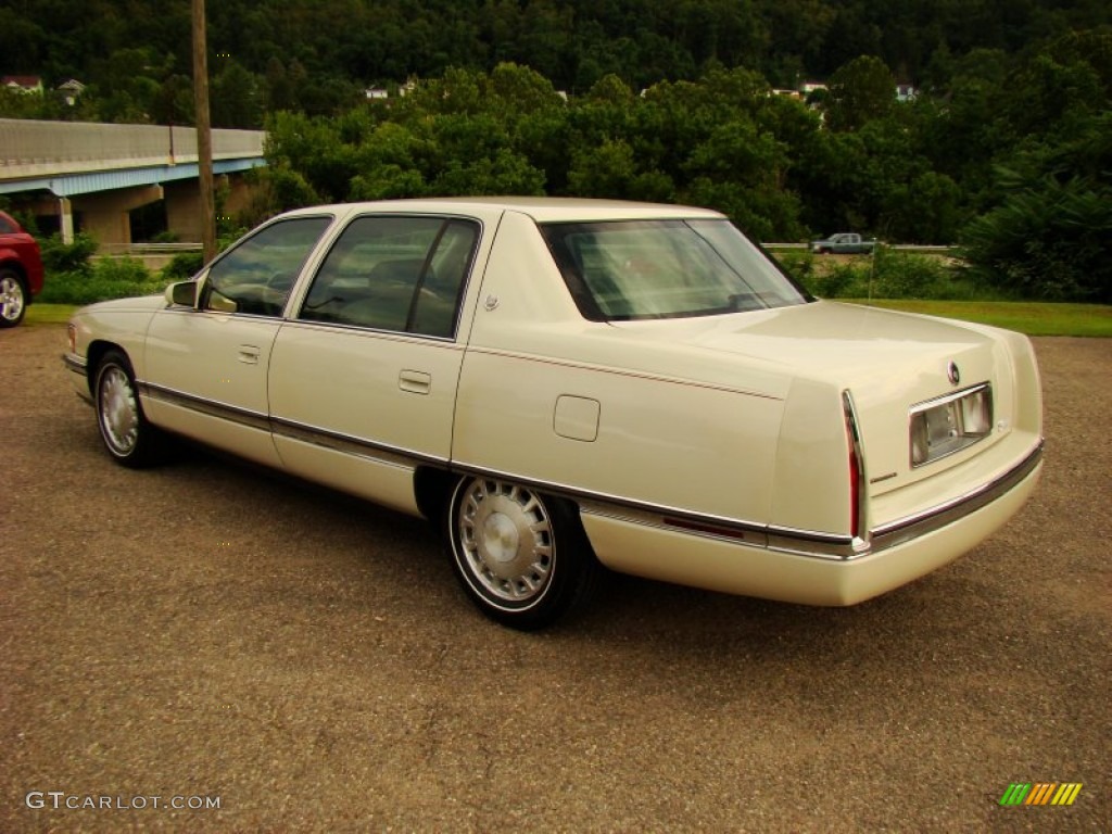 1996 DeVille Sedan - White / Beige photo #3