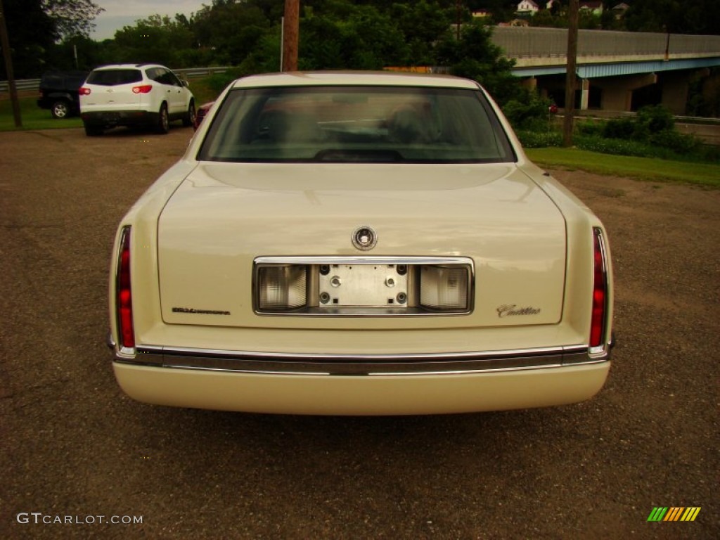 1996 DeVille Sedan - White / Beige photo #5