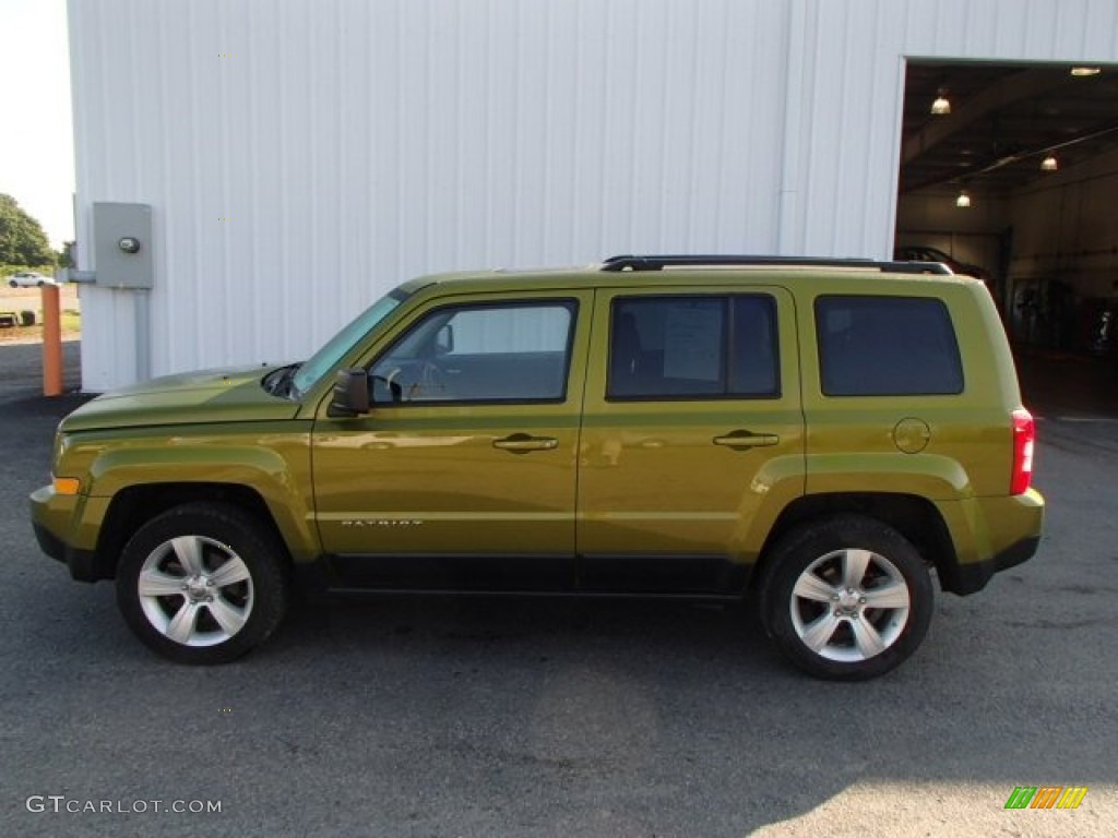 2012 Patriot Latitude 4x4 - Rescue Green Metallic / Dark Slate Gray photo #1