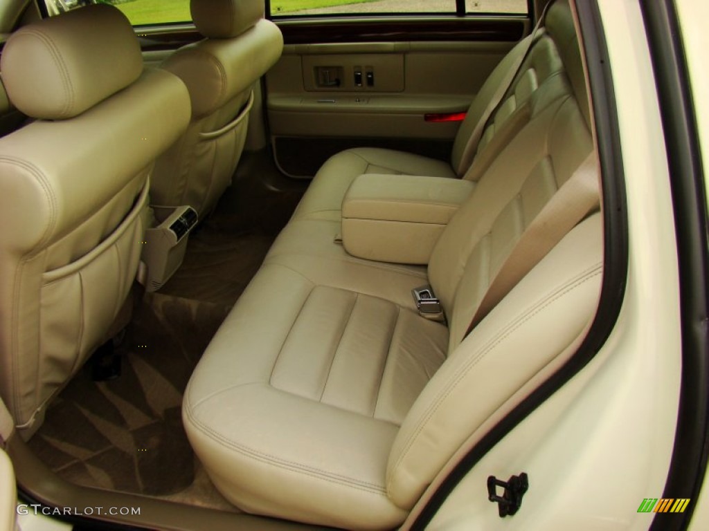1996 DeVille Sedan - White / Beige photo #18