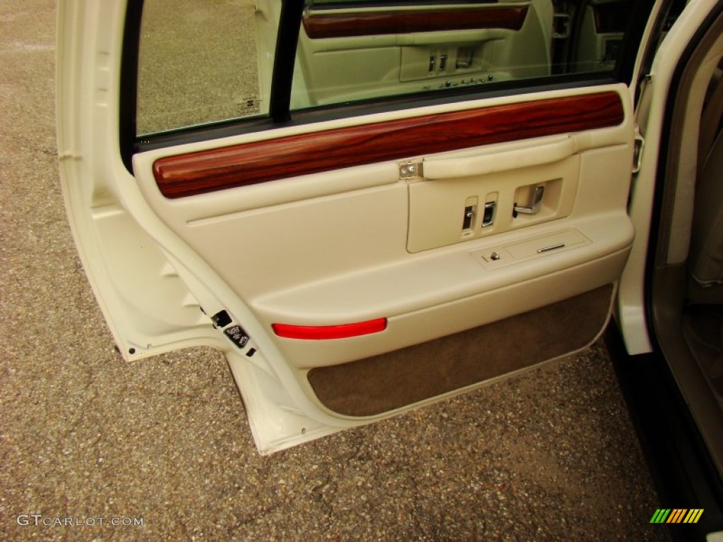 1996 DeVille Sedan - White / Beige photo #19