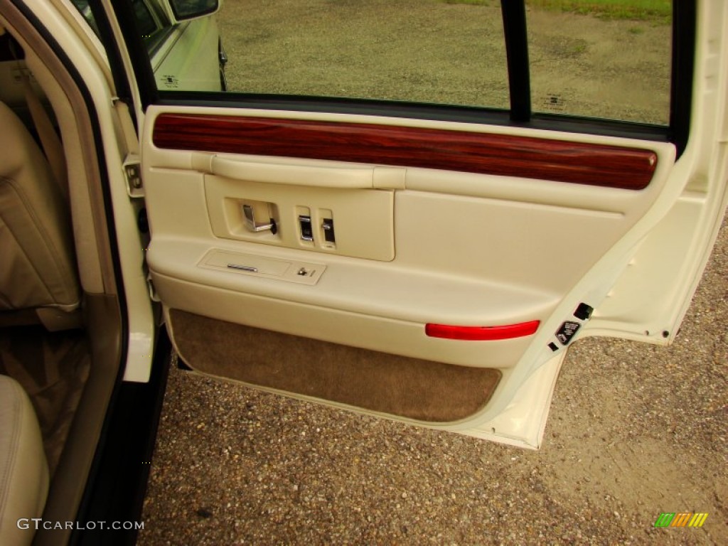 1996 DeVille Sedan - White / Beige photo #22