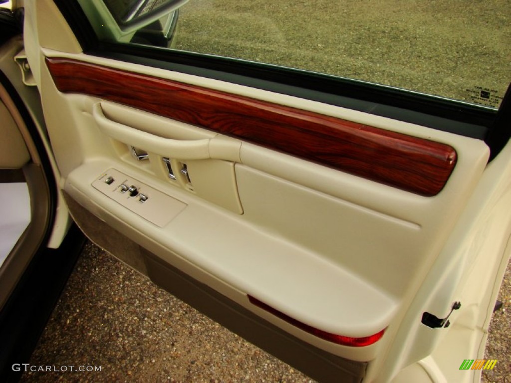 1996 DeVille Sedan - White / Beige photo #24