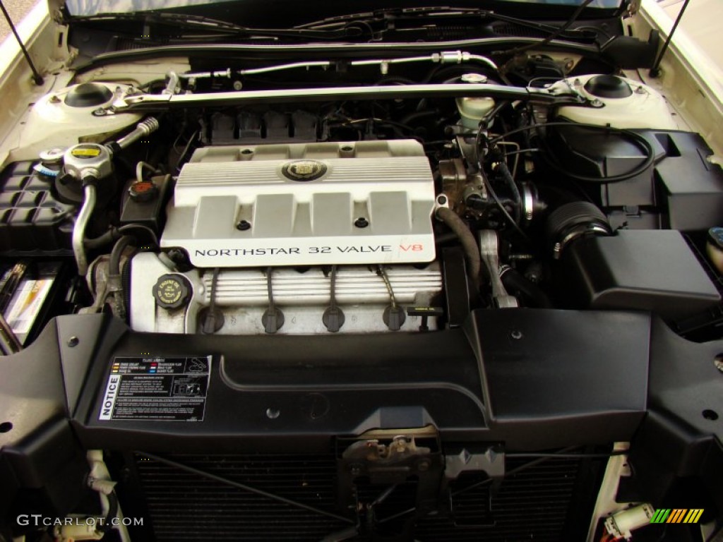 1996 DeVille Sedan - White / Beige photo #26