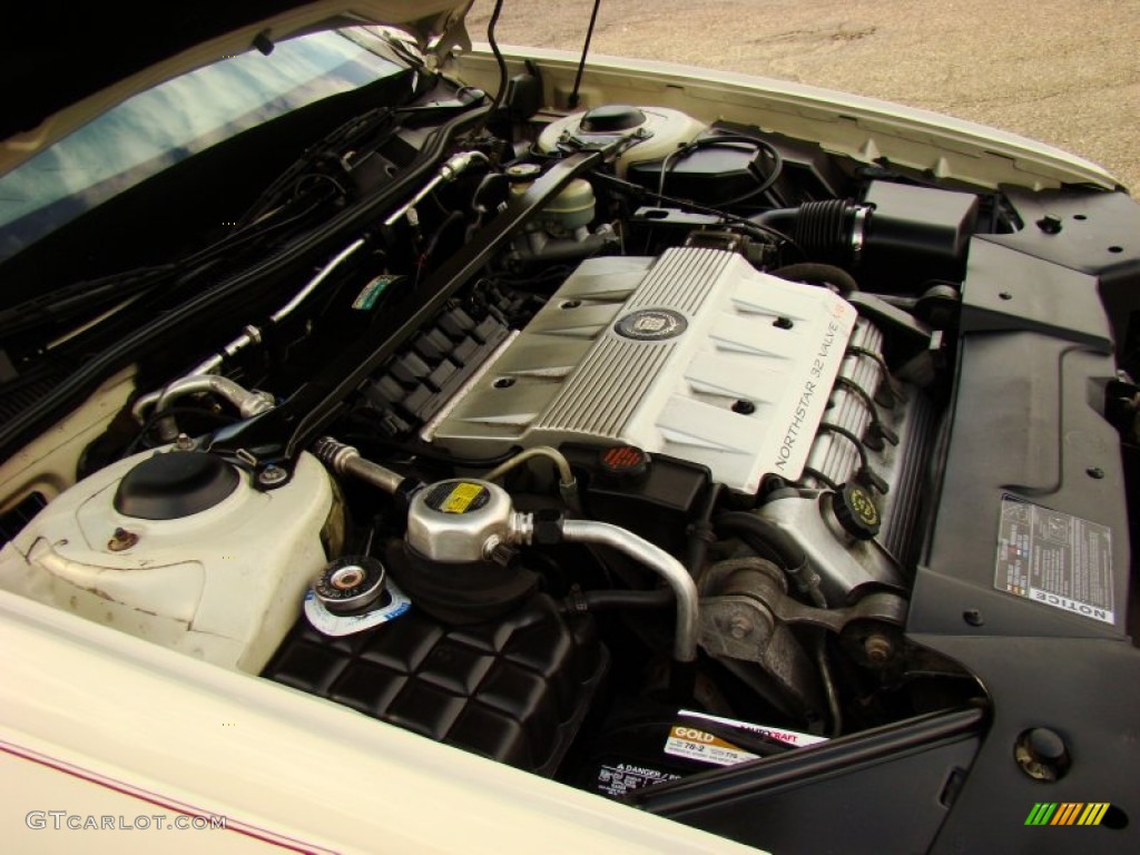 1996 DeVille Sedan - White / Beige photo #27