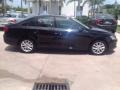 Black - Jetta SE Sedan Photo No. 6