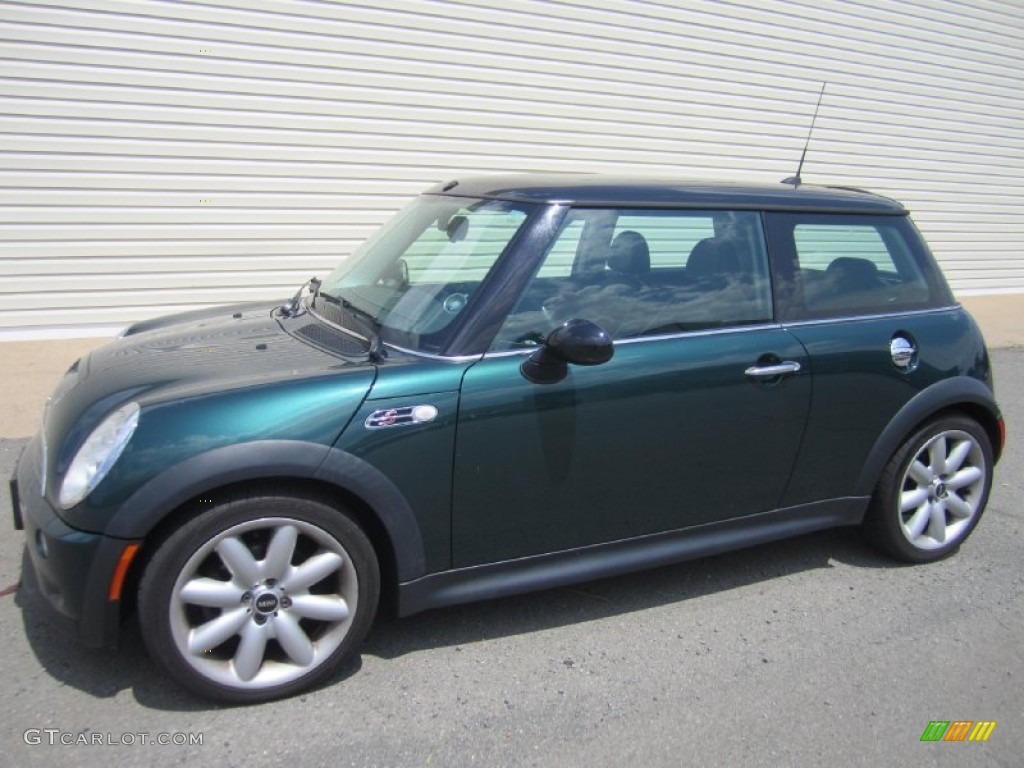 British Racing Green Metallic 2005 Mini Cooper S Hardtop Exterior Photo #84172971