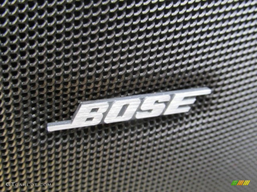 2002 Chevrolet Corvette Convertible Audio System Photo #84173994