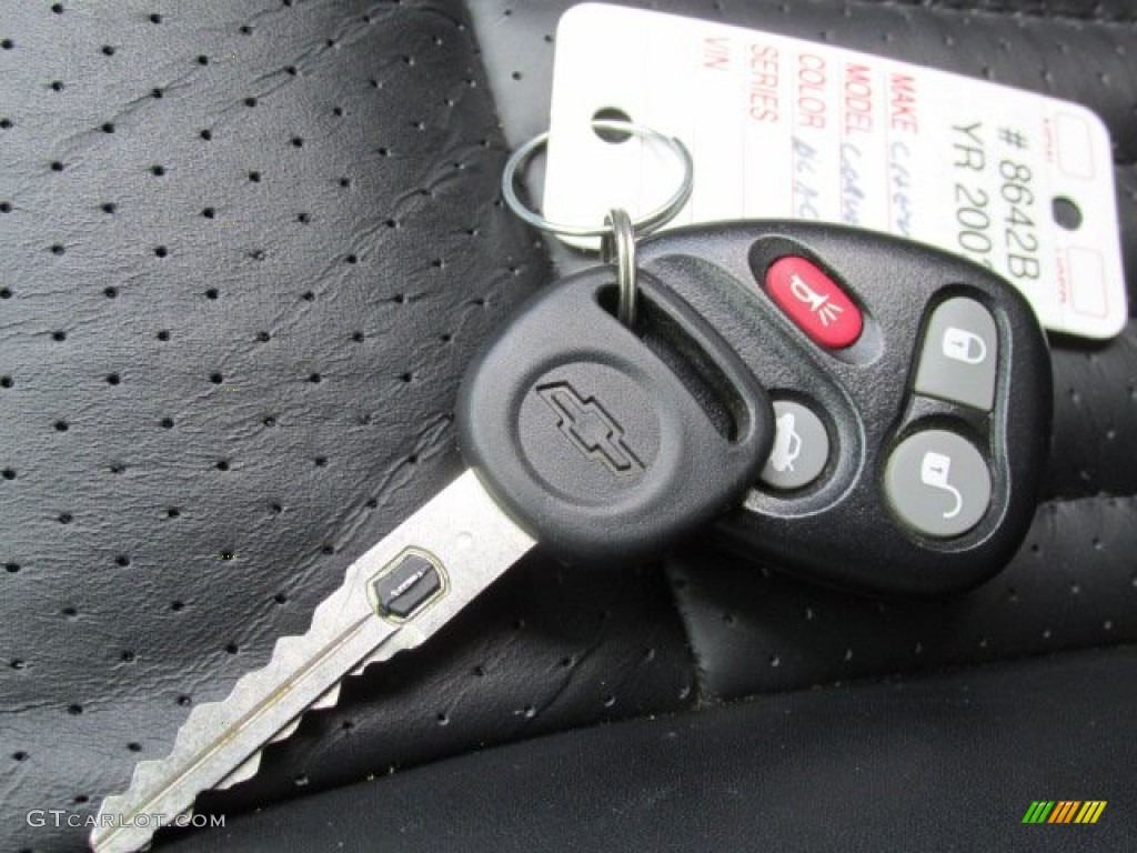 2002 Chevrolet Corvette Convertible Keys Photo #84174195