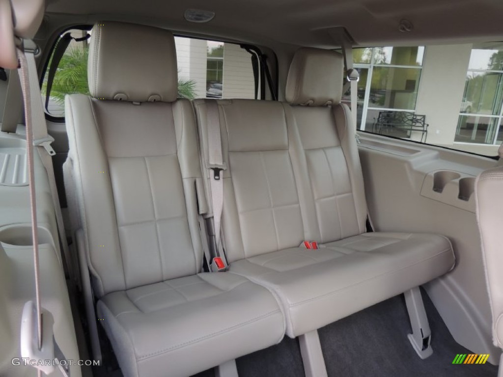 2010 Lincoln Navigator L Rear Seat Photo #84175728
