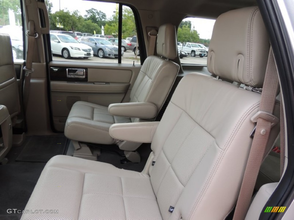 2010 Lincoln Navigator L Rear Seat Photo #84175791