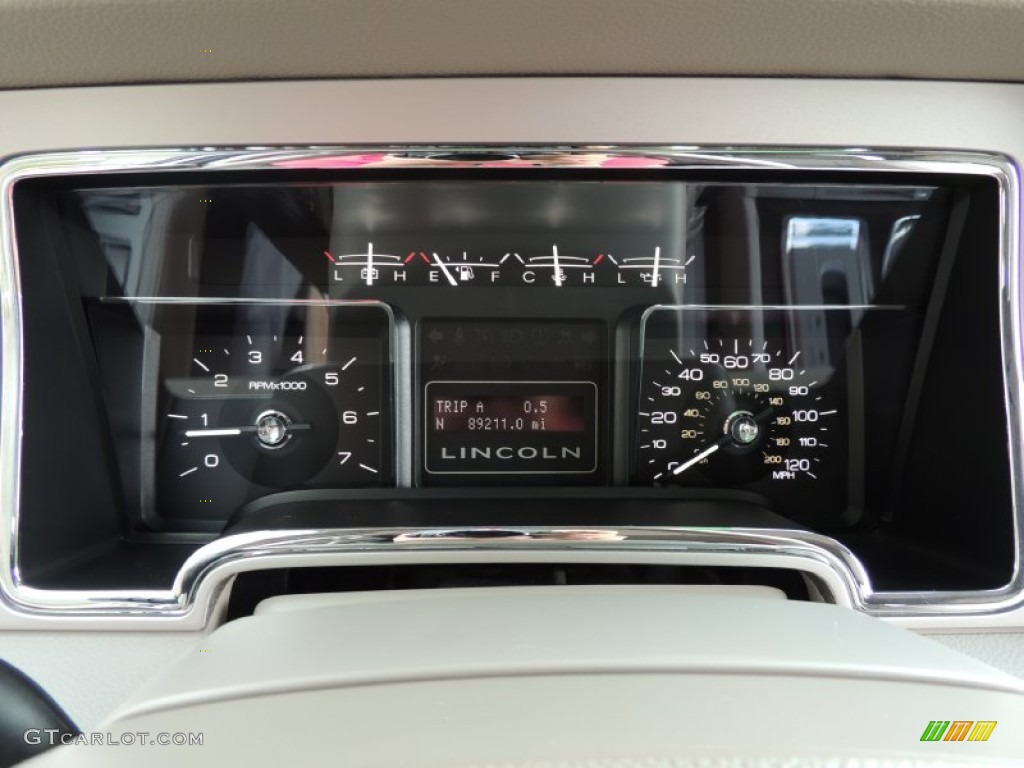 2010 Lincoln Navigator L Gauges Photo #84175887