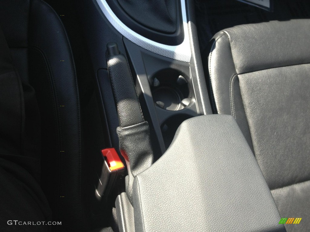 2012 1 Series 128i Coupe - Jet Black / Black photo #20