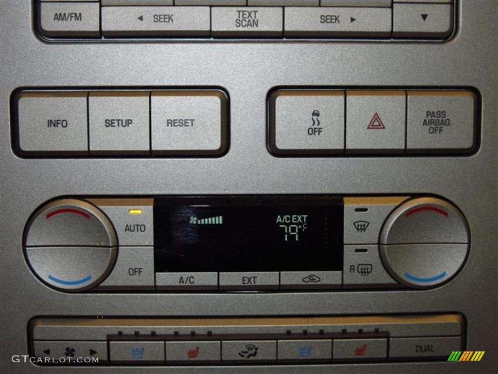 2007 Lincoln MKX Standard MKX Model Controls Photo #84176667