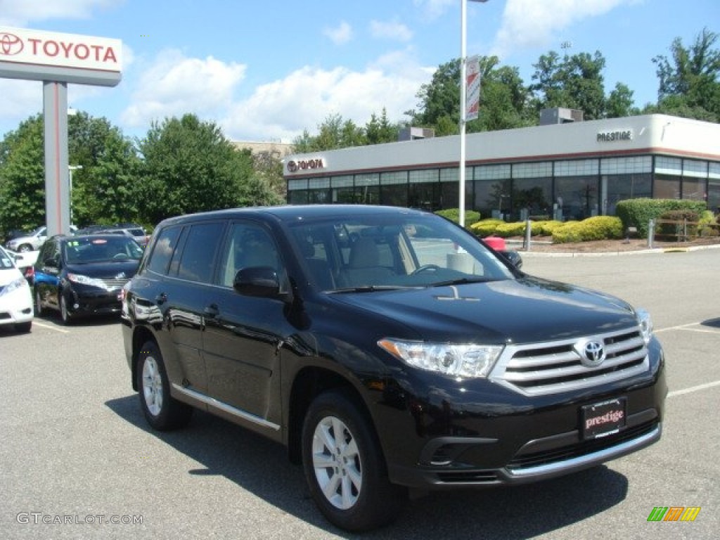 2013 Highlander V6 4WD - Black / Sand Beige photo #1