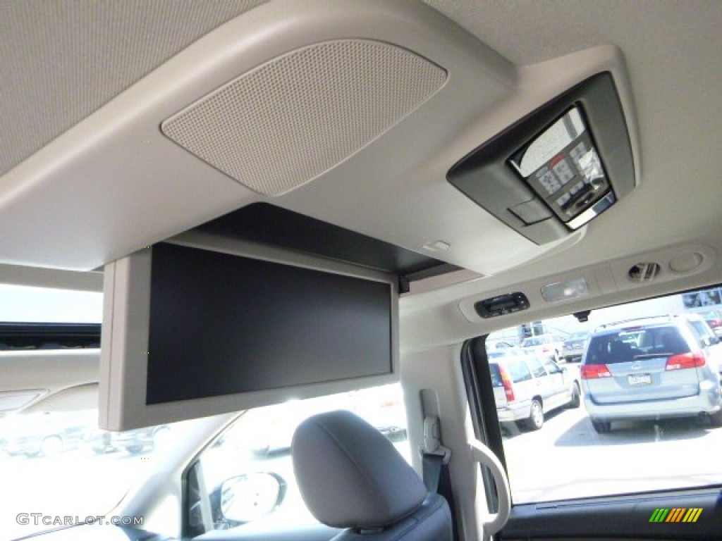 2014 Honda Odyssey Touring Elite Entertainment System Photos