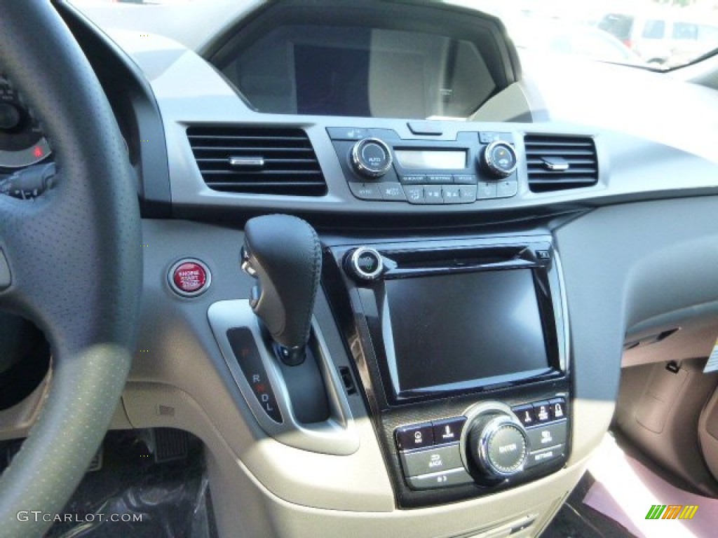 2014 Honda Odyssey Touring Elite Controls Photos